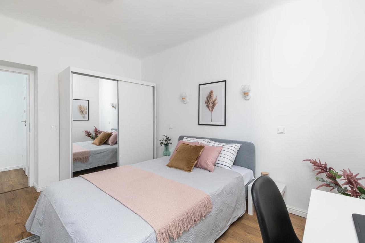 Superapart Nowolipki 23, Unwind In Urban Chic Apartament Warschau Buitenkant foto